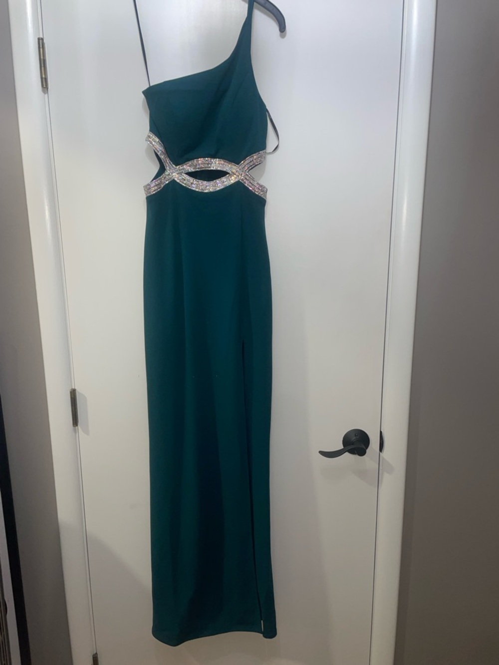 One-Shoulder Emerald Green Prom/ Nice Dress with Rhinestone Waist